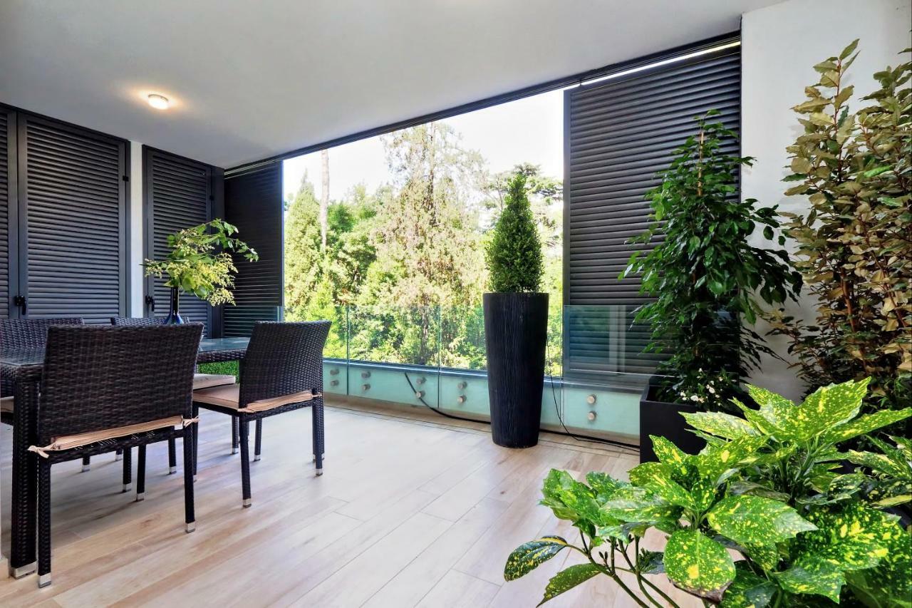 Green Terraced Apartment. 3 Stops From Colosseum Rome Exterior photo